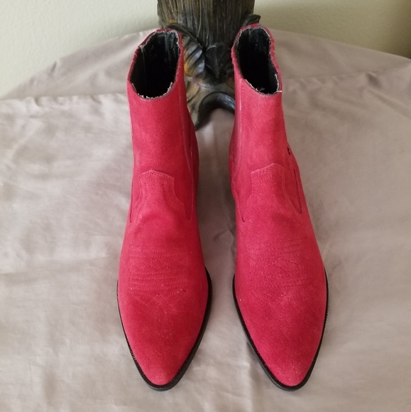 NWOT Westies Red Velvet Ankle Boots - Picture 2 of 7